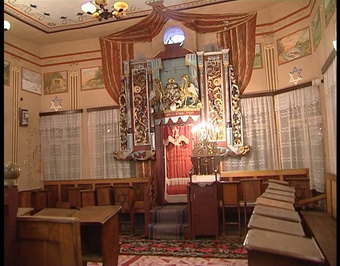 Sinagoga din Tirgu Neamt - interior